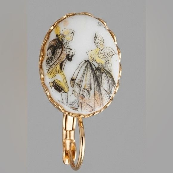 Vintage Fragonard Style Porcelain Courting Couple Clip-On Earrings - Picture 3 of 7